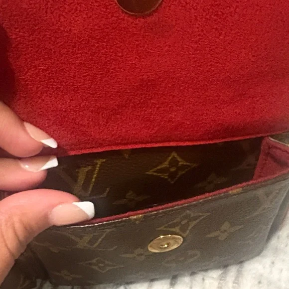 Louis Vuitton Brown and Tan Monogram Bag - Picture 4 of 7